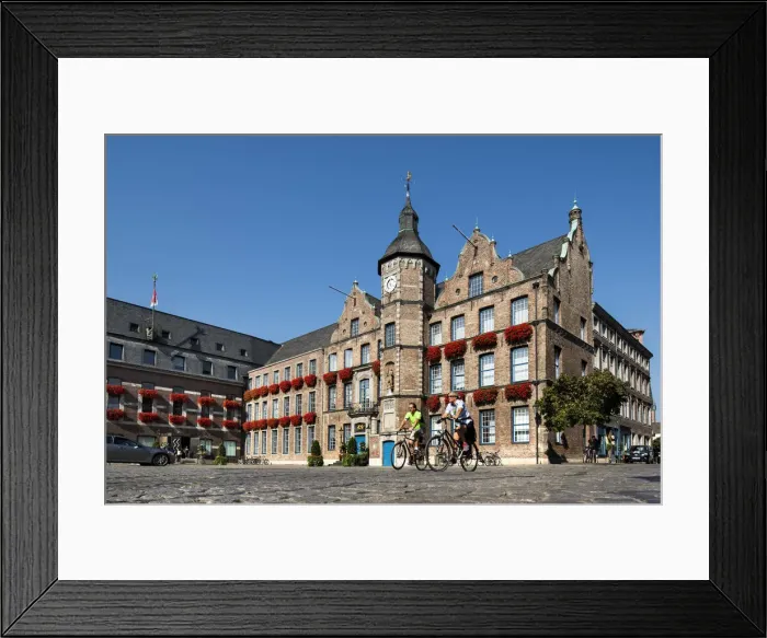 Framed Print : Town hall, old town, DAosseldorf, North Rhine Westphalia, Germany Framed Print : Town hall, old town, DAosseldorf, North Rhine Westphalia, Germany
