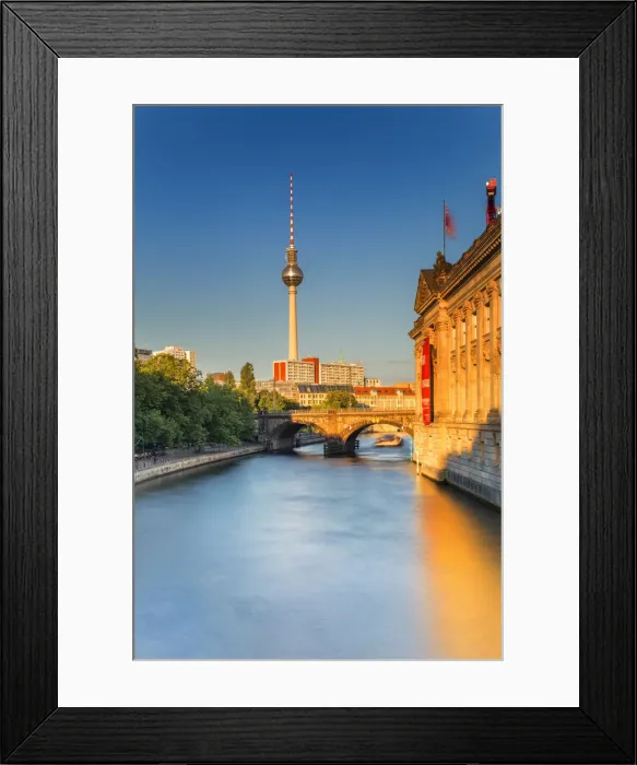 Framed Print : Germany, Deutschland. Berlin. Berlin Mitte. Alexanderplatz. Berliner Fernsehturm Framed Print : Germany, Deutschland. Berlin. Berlin Mitte. Alexanderplatz. Berliner Fernsehturm