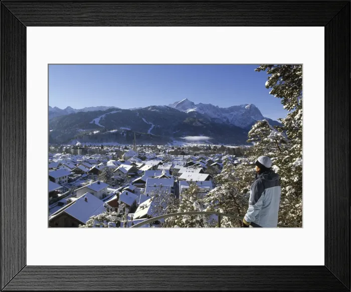 Framed Print : Cityscape of Garmisch-Partenkirchen, Werdenfelser Land, Bavaria, Germany (MR) Framed Print : Cityscape of Garmisch-Partenkirchen, Werdenfelser Land, Bavaria, Germany (MR)