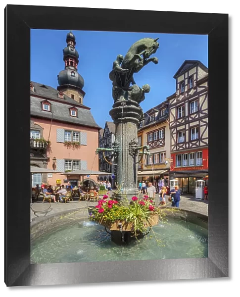 Fountain on the market place, Cochem, Rhineland-Palatinate, Germany