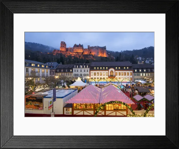 Framed Print : Christmas market on the Karls square in Heidelberg, Baden-WAorttemberg, Germany Framed Print : Christmas market on the Karls square in Heidelberg, Baden-WAorttemberg, Germany