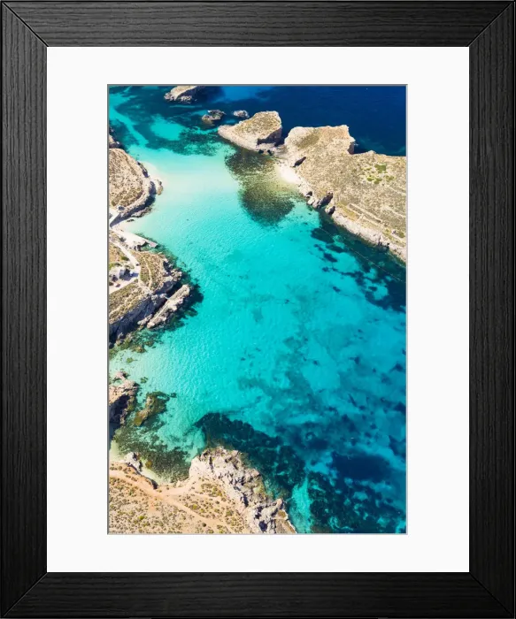 Framed Print : Malta, Gozo Region, Comino. Aerial view of the azure coloured waters of the Blue Lagoon Framed Print : Malta, Gozo Region, Comino. Aerial view of the azure coloured waters of the Blue Lagoon