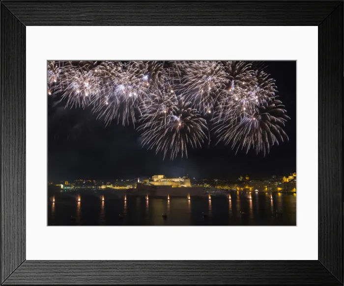 Framed Print : Malta, South Eastern Region, Valletta. The Malta International Fireworks Festival Framed Print : Malta, South Eastern Region, Valletta. The Malta International Fireworks Festival