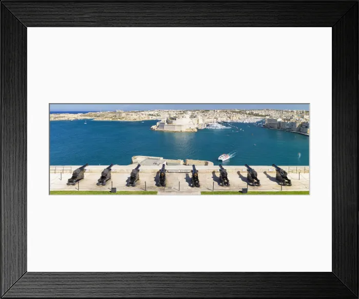 Framed Print : Malta, South Eastern Region, Valletta. The view across Grand Harbour to the Three Framed Print : Malta, South Eastern Region, Valletta. The view across Grand Harbour to the Three