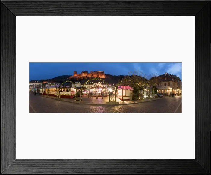 Framed Print : Christmas market on the Karls square in Heidelberg, Baden-WAorttemberg, Germany Framed Print : Christmas market on the Karls square in Heidelberg, Baden-WAorttemberg, Germany