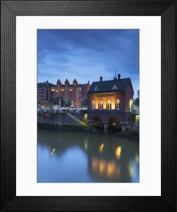 Framed Print : Canal and International Maritime Museum, Hamburg, Germany
