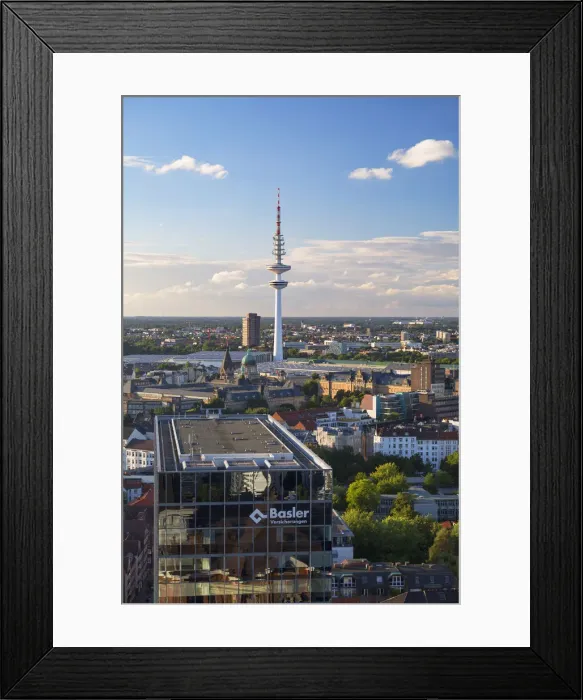 Framed Print : View of Television Tower, Hamburg, Germany Framed Print : View of Television Tower, Hamburg, Germany