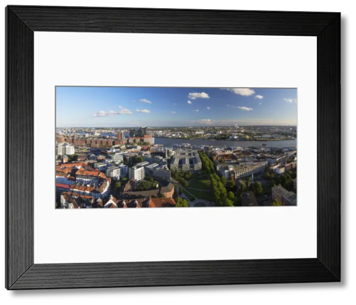 Framed Print : View of harbour and River Elbe, Hamburg, Germany
