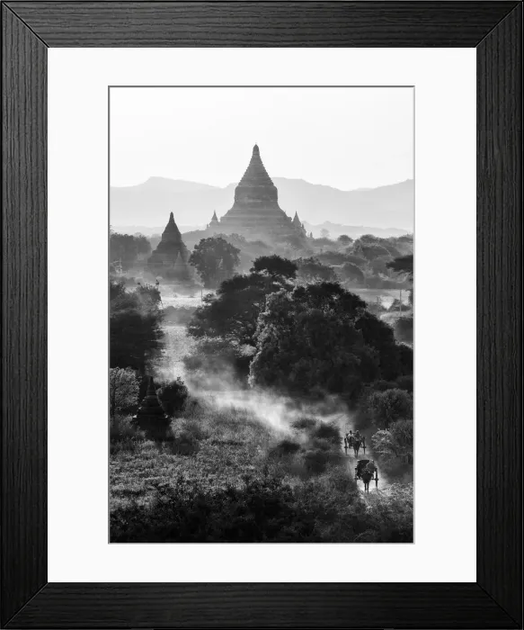 Framed Print : Bagan at sunset, Mandalay, Burma (Myanmar) Framed Print : Bagan at sunset, Mandalay, Burma (Myanmar)