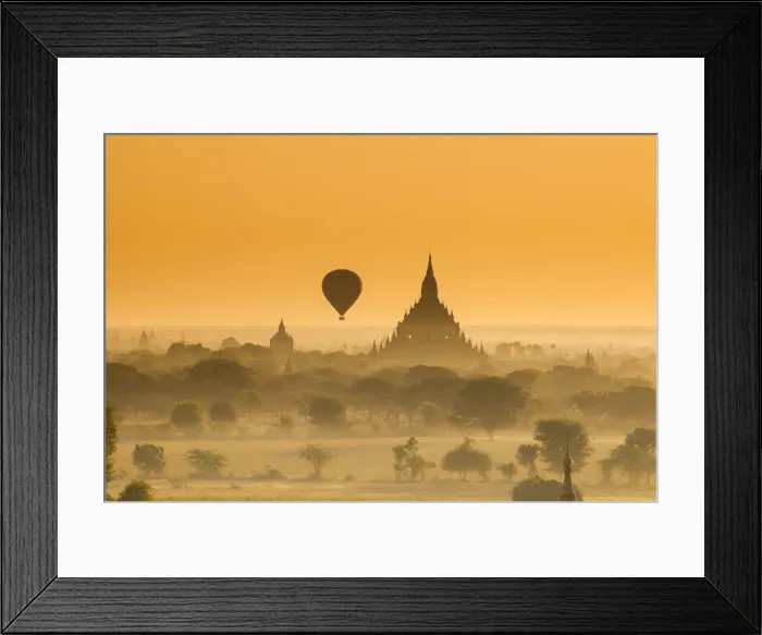 Framed Print : Bagan at sunset, Mandalay, Burma (Myanmar) Framed Print : Bagan at sunset, Mandalay, Burma (Myanmar)