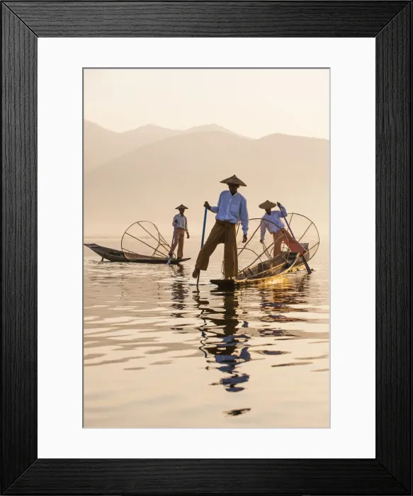 Framed Print : Traditional Intha fishermen on Inle Lake, Burma / Myanmar Framed Print : Traditional Intha fishermen on Inle Lake, Burma / Myanmar