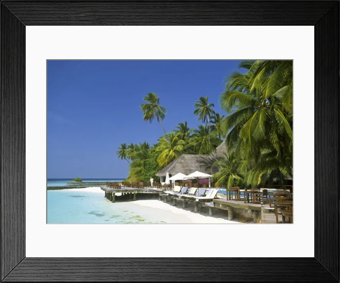 Framed Print : Hotel on Nakatchafushi Island, Maldives Framed Print : Hotel on Nakatchafushi Island, Maldives