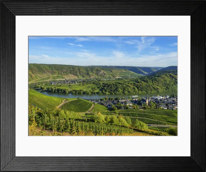Framed Print : Horseshoe bend at Krov, Mosel valley, Rhineland-Palatinate, Germany Framed Print : Horseshoe bend at Krov, Mosel valley, Rhineland-Palatinate, Germany