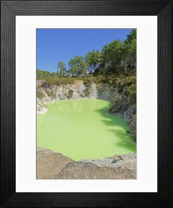 Framed Print : Waiotapu Thermal Area, Devils Bath, Rotorua, New Zealand Framed Print : Waiotapu Thermal Area, Devils Bath, Rotorua, New Zealand