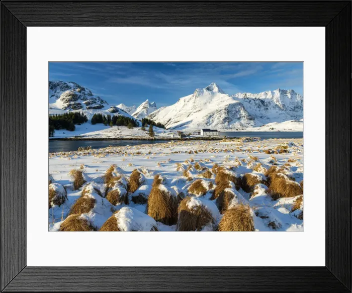 Framed Print : White House on the Point in Winter, Lofoten Islands, Norway Framed Print : White House on the Point in Winter, Lofoten Islands, Norway
