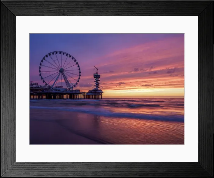 Framed Print : Pier and Ferris Wheel in Scheveningen, sunset, The Hague, South Holland, The Netherlands Framed Print : Pier and Ferris Wheel in Scheveningen, sunset, The Hague, South Holland, The Netherlands