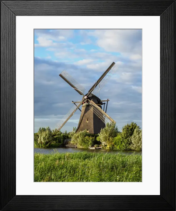 Framed Print : Windmill in Kinderdijk, UNESCO World Heritage Site, South Holland, The Netherlands Framed Print : Windmill in Kinderdijk, UNESCO World Heritage Site, South Holland, The Netherlands