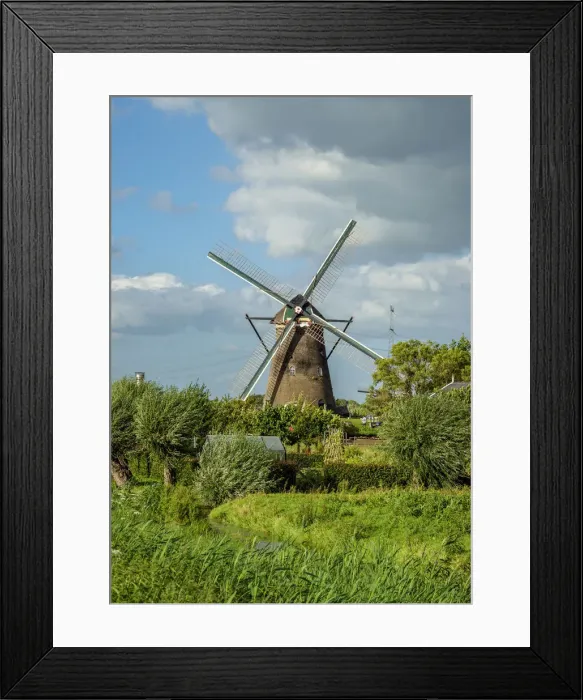 Framed Print : Windmill in Kinderdijk, UNESCO World Heritage Site, South Holland, The Netherlands Framed Print : Windmill in Kinderdijk, UNESCO World Heritage Site, South Holland, The Netherlands