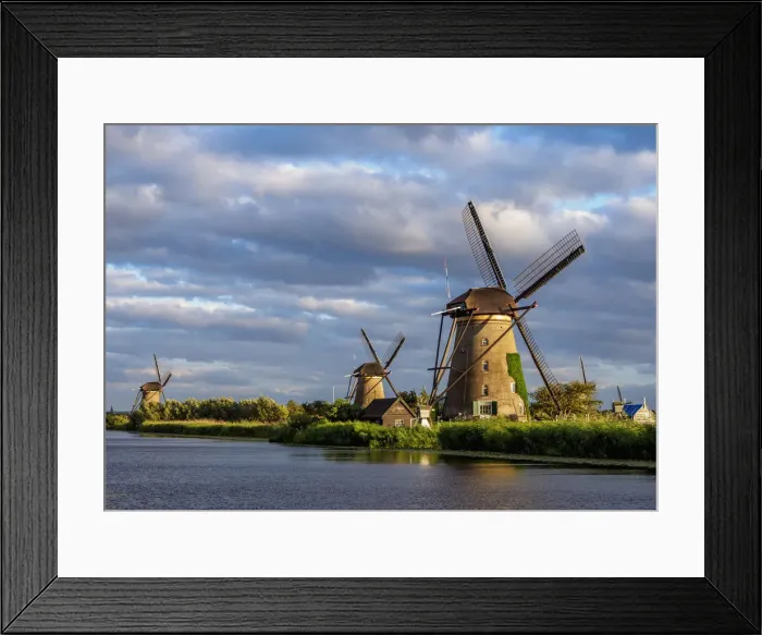 Framed Print : Windmills in Kinderdijk at sunset, UNESCO World Heritage Site, South Holland Framed Print : Windmills in Kinderdijk at sunset, UNESCO World Heritage Site, South Holland