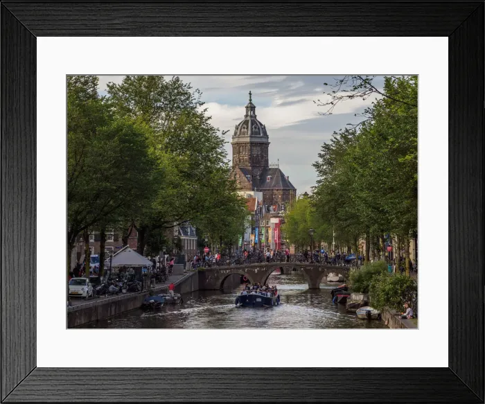 Framed Print : View over Oudezijds Voorburgwal Canal towards the Basilica of Saint Nicholas, Amsterdam