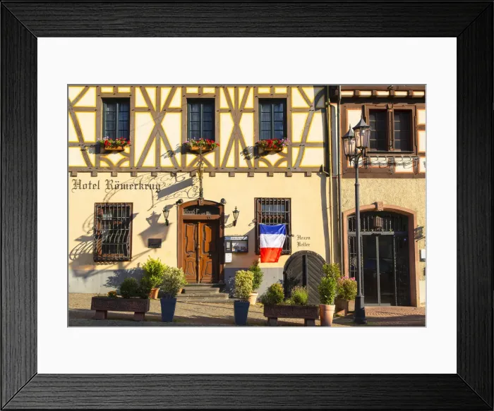Framed Print : Hotel Romerkrug in Market Square, Oberwesel, Rhineland-Palatinate, Germany