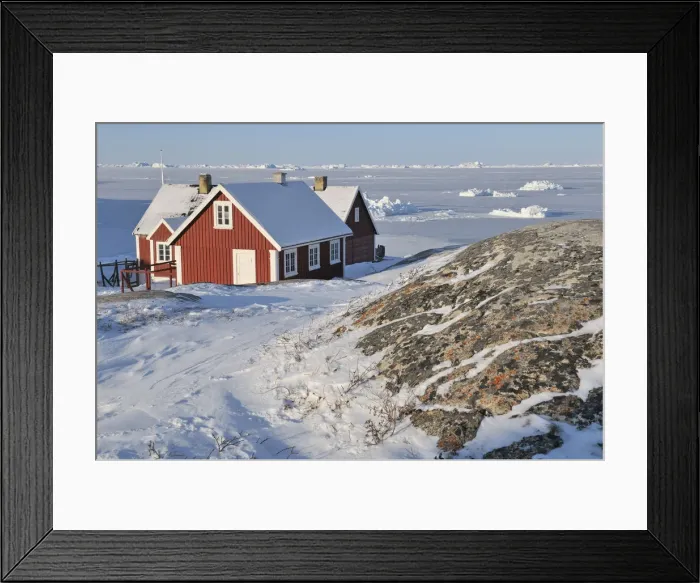 Framed Print : Wohnhaus, Ilulissat, Greenland Framed Print : Wohnhaus, Ilulissat, Greenland