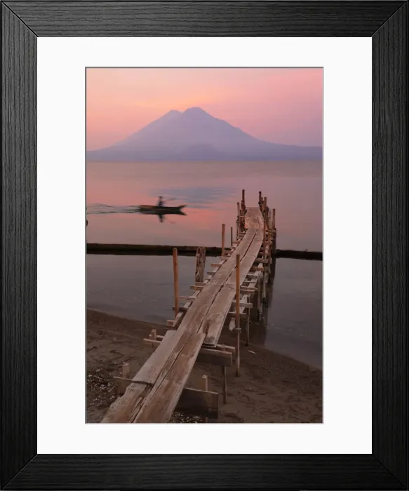 Framed Print : Lago de Atitlan at Panajachel with Volcan Toliman in the background, Guatemala, Central Framed Print : Lago de Atitlan at Panajachel with Volcan Toliman in the background, Guatemala, Central
