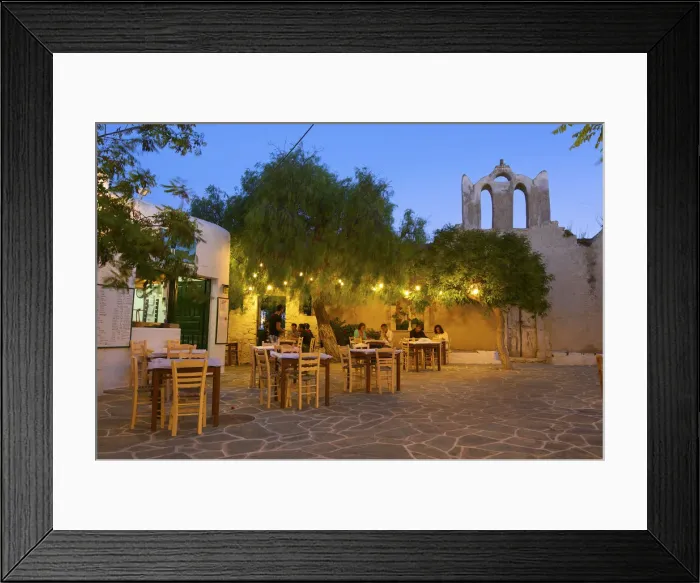 Framed Print : Tavern in Chora, Folegandros, Cyclades, Greece Framed Print : Tavern in Chora, Folegandros, Cyclades, Greece