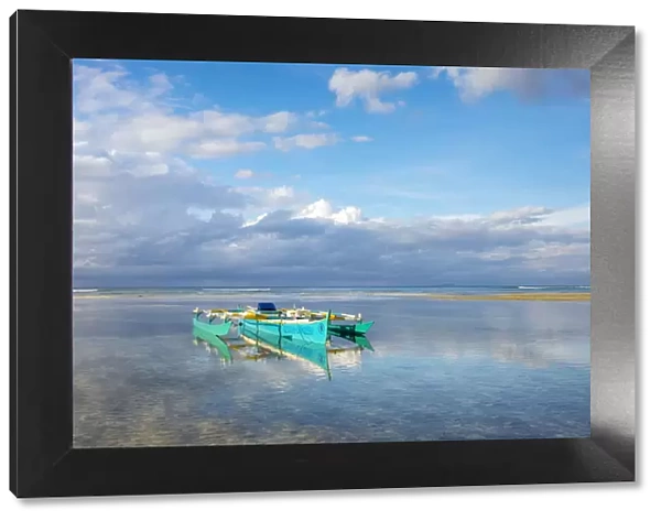 Small boat anchored at low tide, Lala-o, San Juan beach, Siquijor Island, Central Visayas
