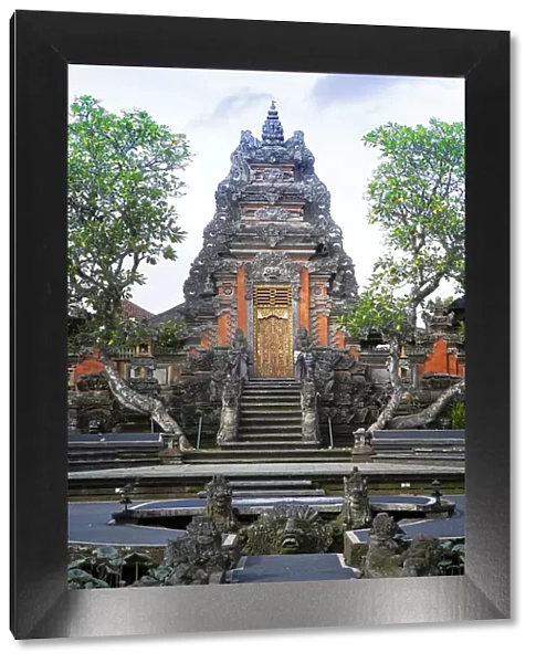 Asia, Indonesia, Bali, Ubud, Pura Taman Saraswati traditional Balinese Hindu temple