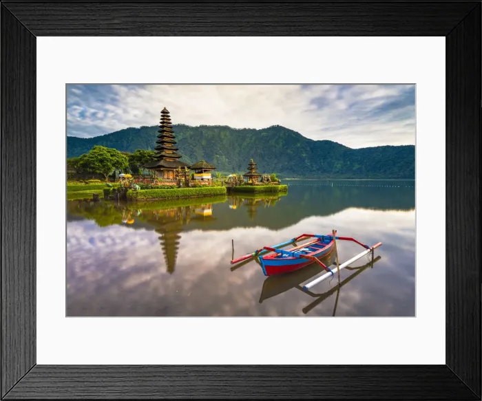 Framed Print : Bali, Indonesia, South East Asia. The Pura Ulun Danu Bratan water temple and a traditional Framed Print : Bali, Indonesia, South East Asia. The Pura Ulun Danu Bratan water temple and a traditional