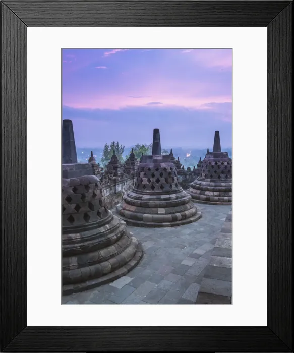 Framed Print : Yogyakarta, Java, Indonesia, South East Asia. Borobudur temple at dusk Framed Print : Yogyakarta, Java, Indonesia, South East Asia. Borobudur temple at dusk