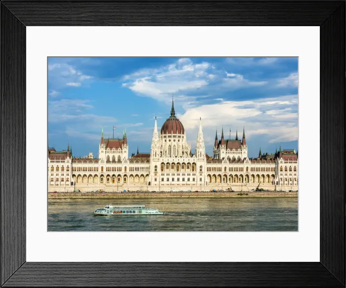 Framed Print : Hungarian Parliament Building, Budapest, Hungary Framed Print : Hungarian Parliament Building, Budapest, Hungary