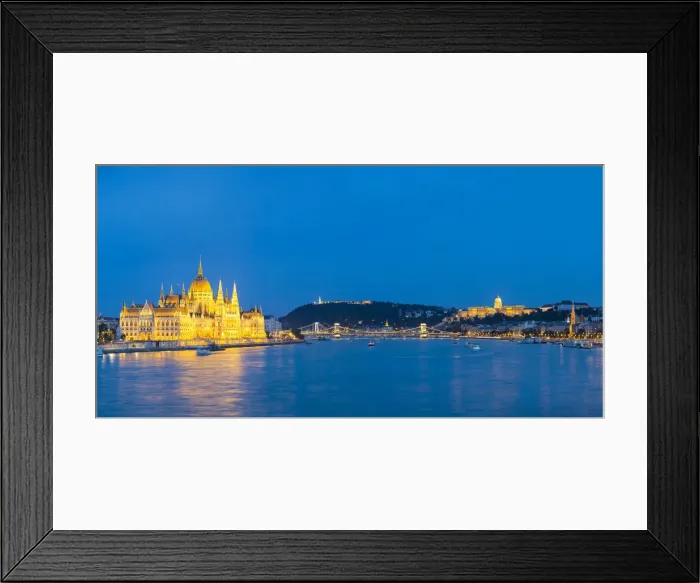 Framed Print : Hungary, Central Hungary, Budapest. Chain Bridge and the Hungarian Parliament Building Framed Print : Hungary, Central Hungary, Budapest. Chain Bridge and the Hungarian Parliament Building