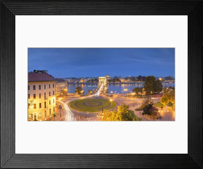 Framed Print : View of Chain Bridge (Szechenyi Bridge) and River Danube at dusk, Budapest, Hungary Framed Print : View of Chain Bridge (Szechenyi Bridge) and River Danube at dusk, Budapest, Hungary