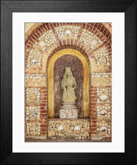 Framed Print : Chapel by the Se Cathedral, Faro, Algarve, Portugal Framed Print : Chapel by the Se Cathedral, Faro, Algarve, Portugal