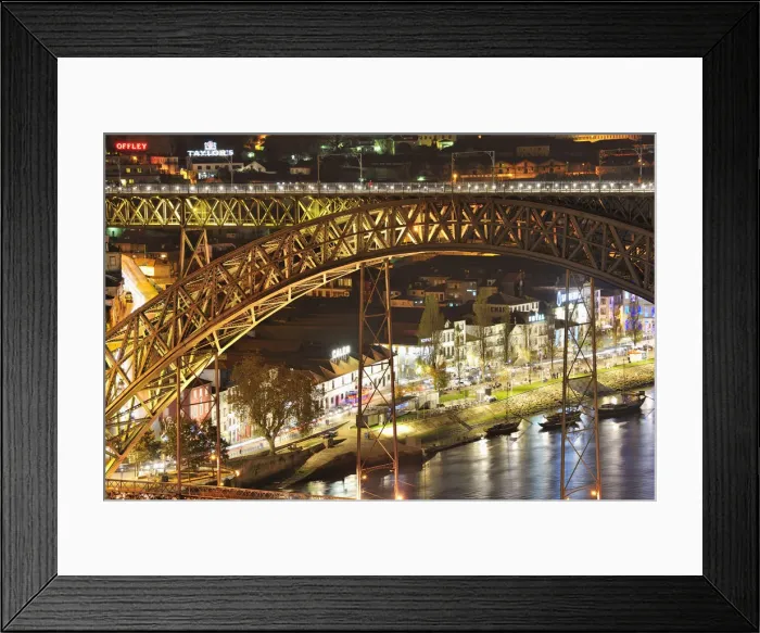 Framed Print : Ponte Dom Luis I, a UNESCO World Heritage Site across the Douro river and the Port Framed Print : Ponte Dom Luis I, a UNESCO World Heritage Site across the Douro river and the Port
