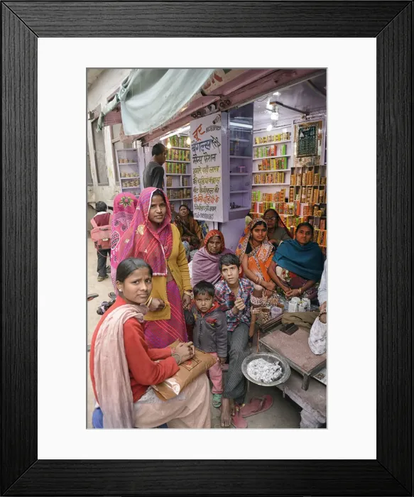Framed Print : Indian family shopping at store, City of Karauli, Rajasthan, India Framed Print : Indian family shopping at store, City of Karauli, Rajasthan, India
