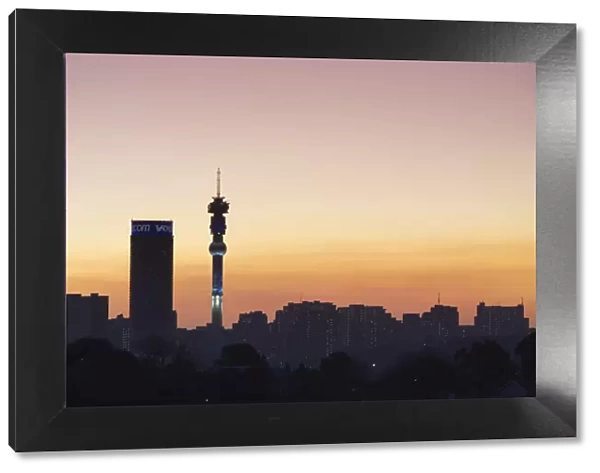 Johannesburg skyline at dusk, Gauteng, South Africa