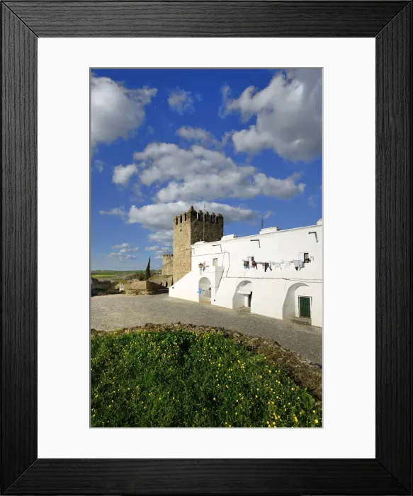 Framed Print : The 13th century castle and walled village of Campo Maior. Alentejo, Portugal Framed Print : The 13th century castle and walled village of Campo Maior. Alentejo, Portugal