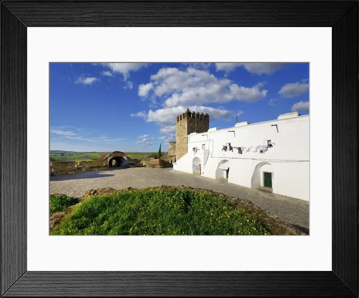 Framed Print : The 13th century castle and walled village of Campo Maior. Alentejo, Portugal Framed Print : The 13th century castle and walled village of Campo Maior. Alentejo, Portugal