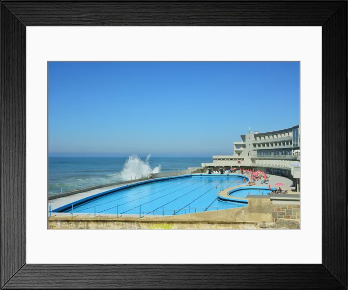 Framed Print : Atlantic swimming pool of the Arribas Sintra Hotel. Praia Grande, Sintra. Portugal Framed Print : Atlantic swimming pool of the Arribas Sintra Hotel. Praia Grande, Sintra. Portugal