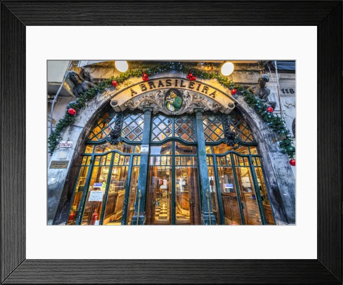 Framed Print : Cafe A Brasileira, Lisbon, Portugal