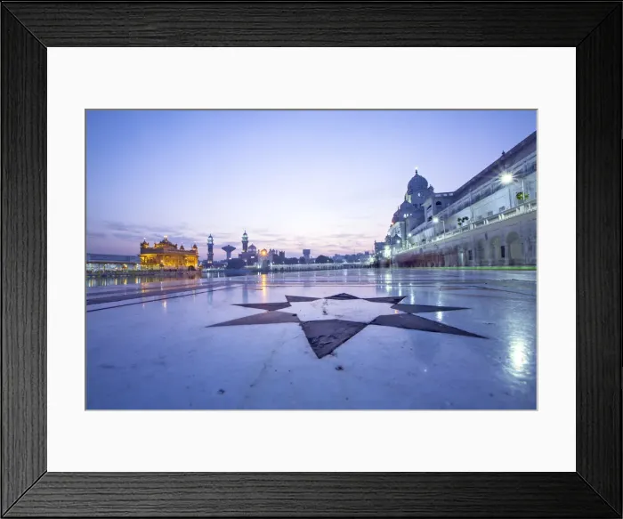 Framed Print : India, Punjab, Amritsar, the Golden Temple - the holiest shrine of Sikhism just before Framed Print : India, Punjab, Amritsar, the Golden Temple - the holiest shrine of Sikhism just before