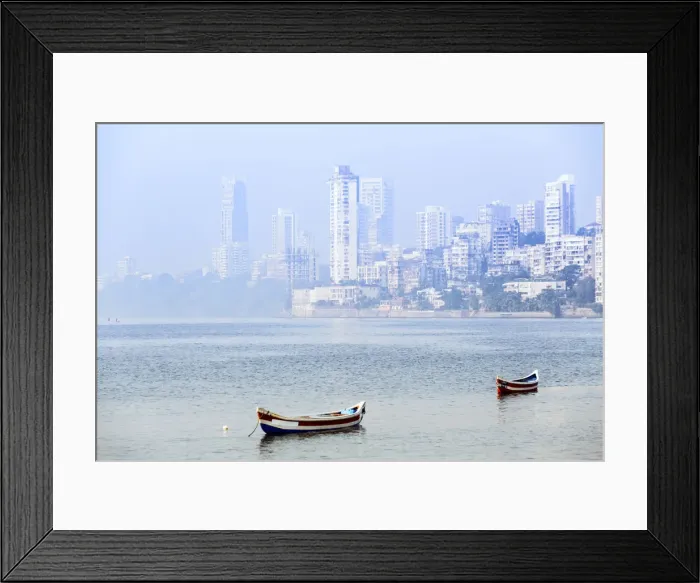 Framed Print : India, Maharashtra, Mumbai, fishing boats floating on the Arabian sea with the skyscrapers Framed Print : India, Maharashtra, Mumbai, fishing boats floating on the Arabian sea with the skyscrapers