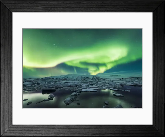 Framed Print : Jokulsarlon, East Iceland, Iceland. Northern lights over the glacier lagoon Framed Print : Jokulsarlon, East Iceland, Iceland. Northern lights over the glacier lagoon