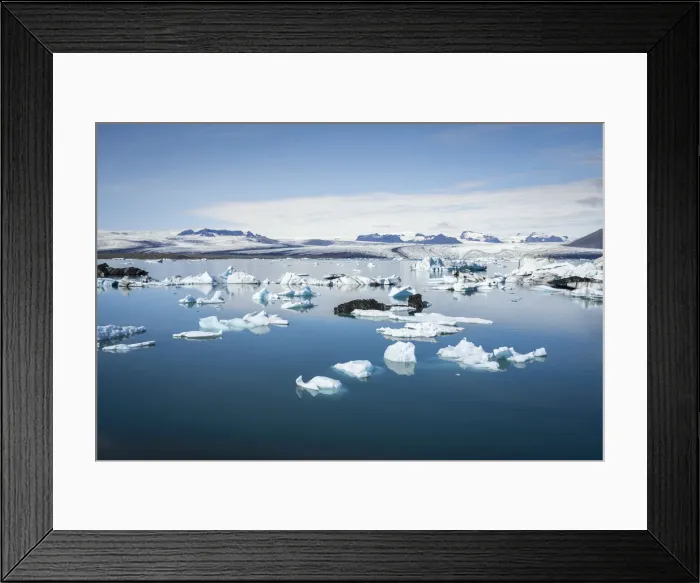 Framed Print : Icebergs floating at Jokulsarlon glacier lagoon, Vatnajokull National Park, South Iceland Framed Print : Icebergs floating at Jokulsarlon glacier lagoon, Vatnajokull National Park, South Iceland