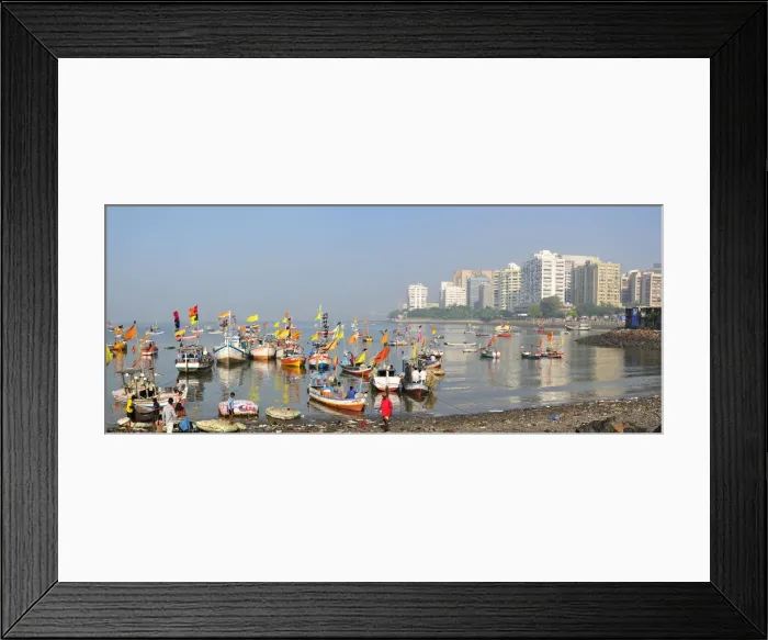 Framed Print : A fishing harbour in Mumbai (Bombay), India Framed Print : A fishing harbour in Mumbai (Bombay), India