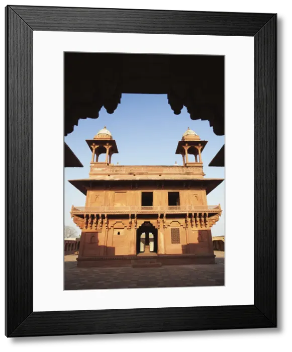 Framed Print : Diwam-i-Khas (Hall of Private Audience), Fatehpur Sikri (UNESCO World Heritage Site) Framed Print : Diwam-i-Khas (Hall of Private Audience), Fatehpur Sikri (UNESCO World Heritage Site)