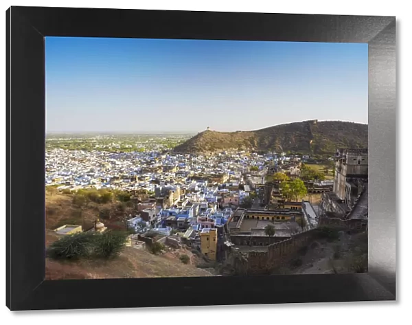 View of old town and Bundi Palace, Bundi, Rajasthan, India